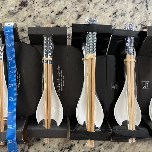 7 Elegant Blue and White Chopstick and Pho Spoon Sets - Picture 7 of 7